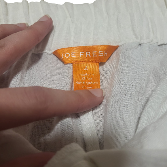 Joe fresh white semi sheer shorts with pockets, size 4 - Picture 4 of 5